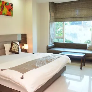 https://sopan-heights.hotelsdelhi.org