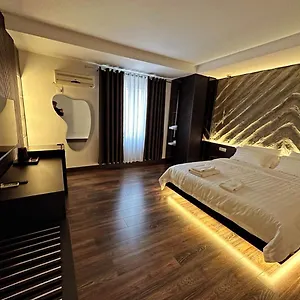 Tirana Central Rooms 3*, Tiran Arnavutluk