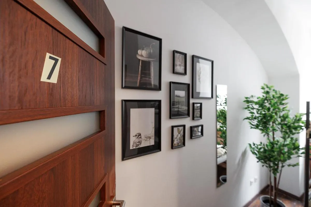Отель Vienna City Business Rooms