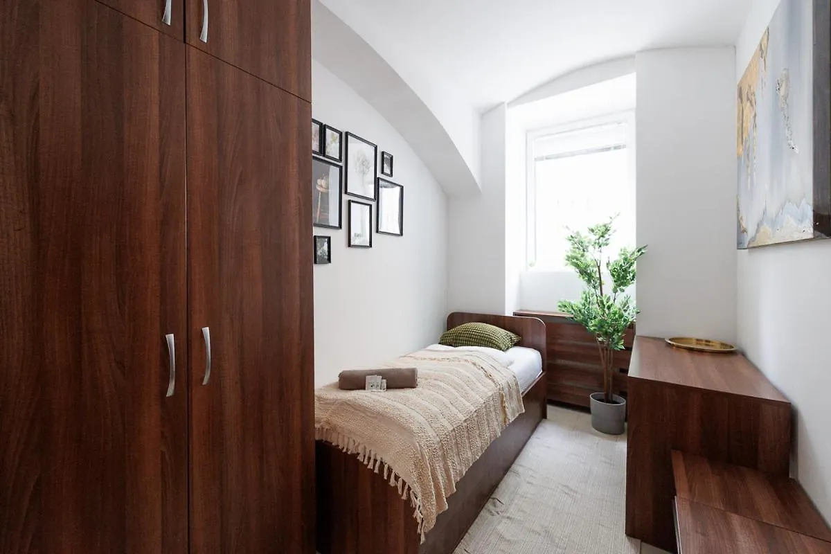 Vienna City Business Rooms 0*,
